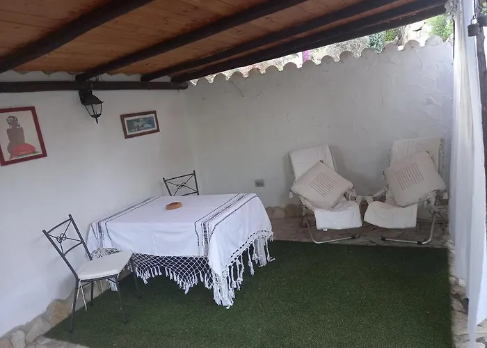 Adriana - - Mini - Cagliari Villasimus Sardegna *