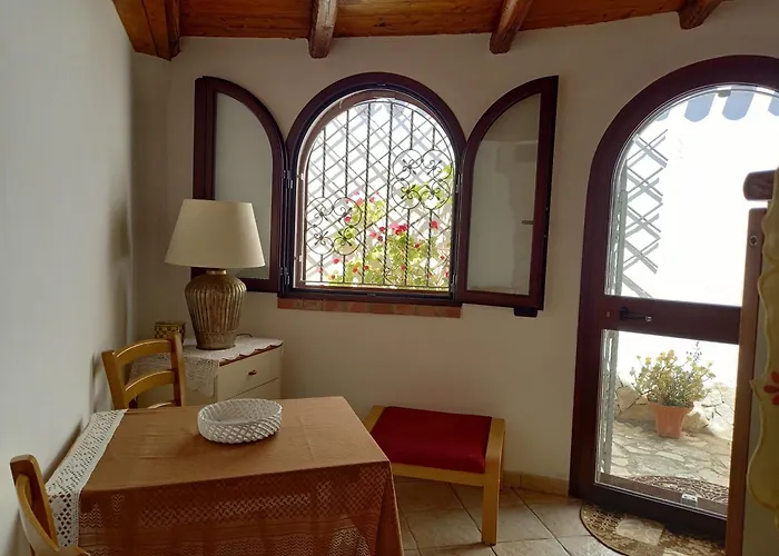 Adriana - - Mini - Cagliari Villasimus Sardegna *